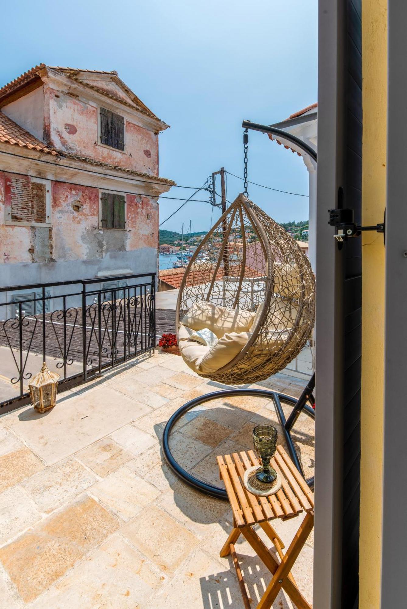 ガイオスMarilu'S, Paxos Port Houseアパートメント エクステリア 写真